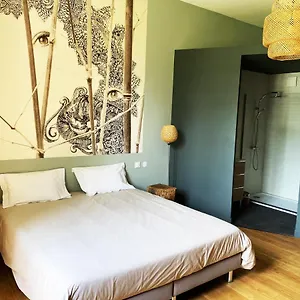  Bed & Breakfast Le Chateau De Camille